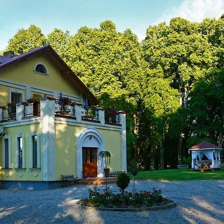 Hotel Lecu Muiza Leci Zewnętrze zdjęcie